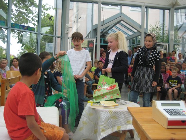 16-17 Abschlussfeier jadegrün